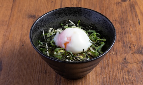 マグロそぼろの温玉ご飯